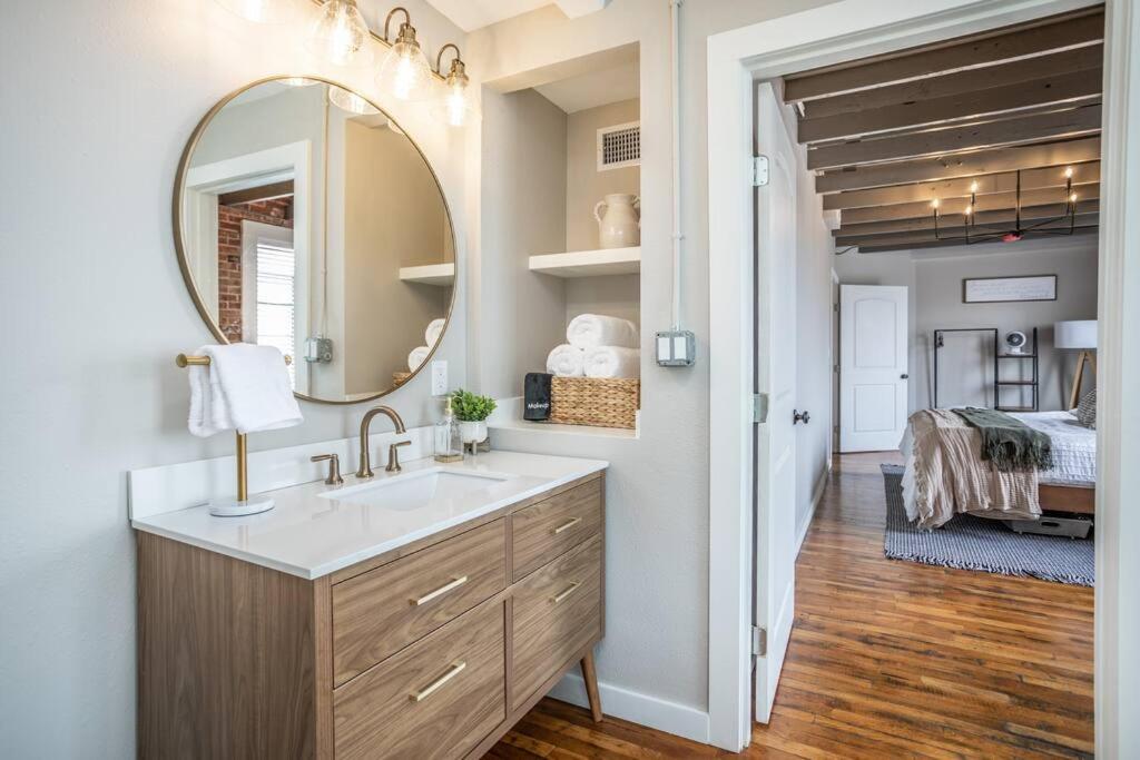 The Loft At 113 - Gateway To The North Texas Hill Country Apartment Muenster Exterior photo