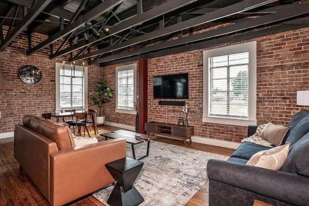 The Loft At 113 - Gateway To The North Texas Hill Country Apartment Muenster Exterior photo